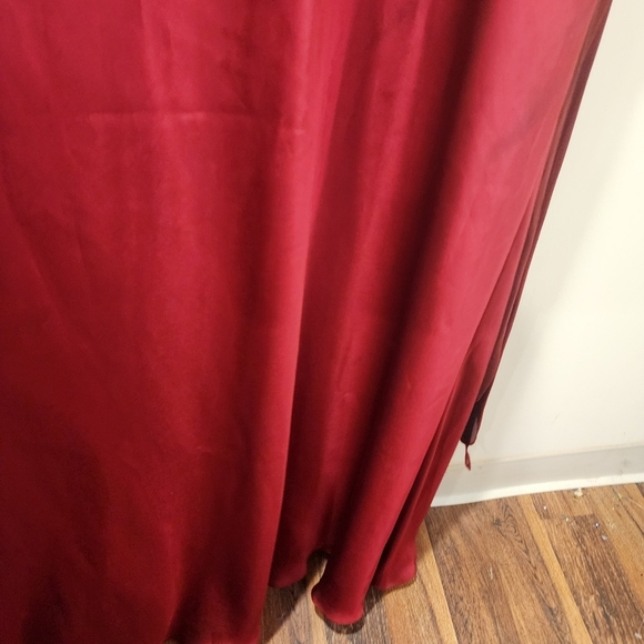 David's BRIDAL Red Plus Size Strapples Satin Long Formal Dress size 20 - Picture 7 of 11